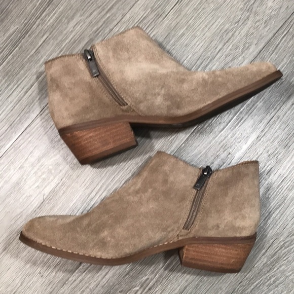 Lucky Brand Fenley Khaki Suede Ankle Booties size 7 - Picture 5 of 9